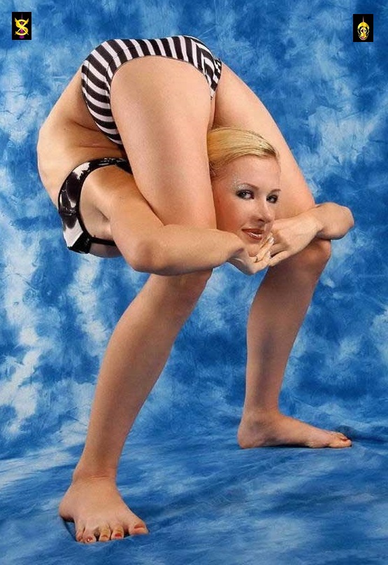 Nation of XI's Femme Fatales Contortionist Girls! 